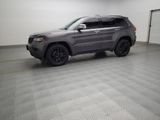 Used 2017 Jeep Grand Cherokee Limited image 2