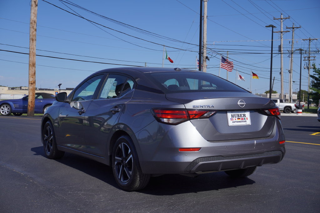 Used 2024 Nissan Sentra SV FWD image 5