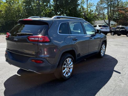 Used 2014 Jeep Cherokee Limited AWD/4WD image 5