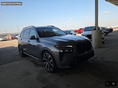 Used 2024 BMW X7 xDrive40i w/ Executive Package AWD/4WD image 6