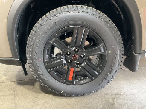 Used 2026 Nissan Rogue SV AWD/4WD image 13