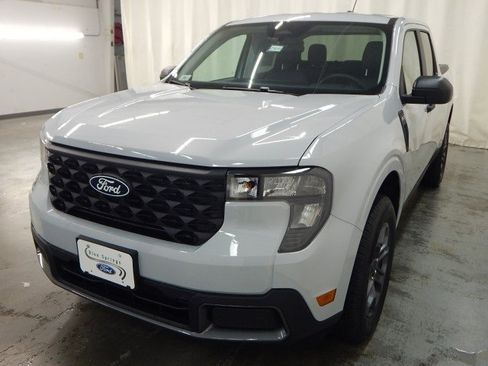 New 2025 Ford Maverick XLT image 8