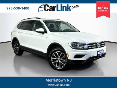 Used 2020 Volkswagen Tiguan SE w/ Panoramic Sunroof Package