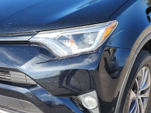 Used 2018 Toyota RAV4 XLE image 11