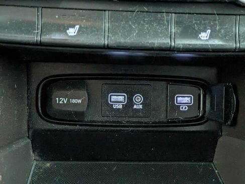 Used 2020 Hyundai Santa Fe SEL image 29