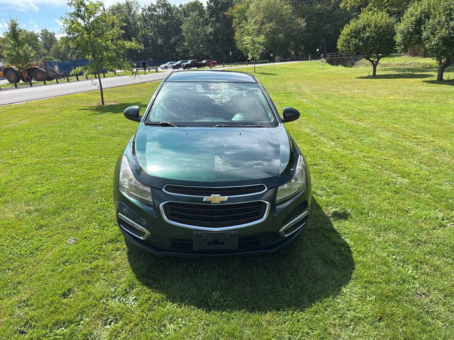 Used 2015 Chevrolet Cruze LT w/ Technology Package FWD image 7