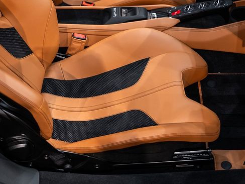 Certified 2022 Ferrari F8 Tributo image 39