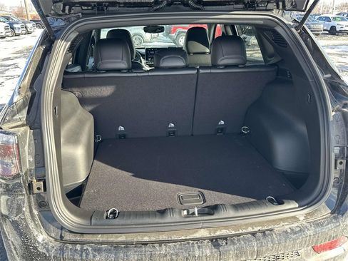 Used 2024 Jeep Compass Limited image 10