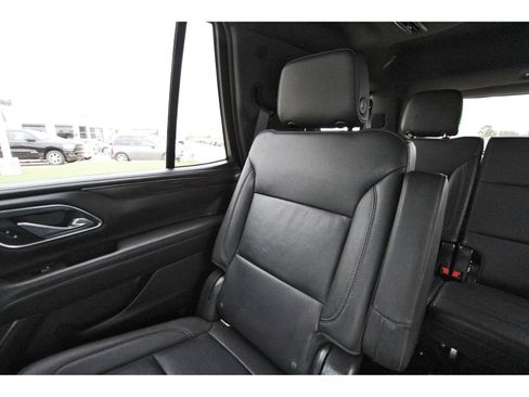 Used 2022 Chevrolet Tahoe Z71 w/ Z71 Off-Road Package image 14