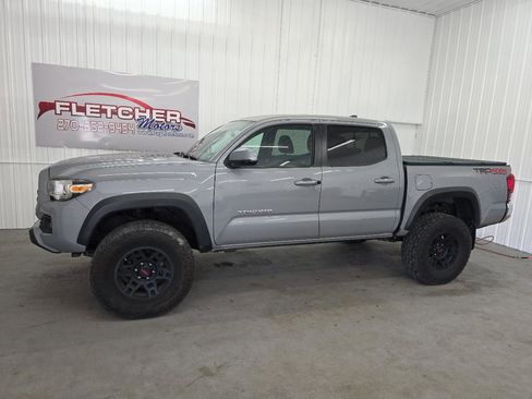 Used 2019 Toyota Tacoma TRD Off-Road image 5