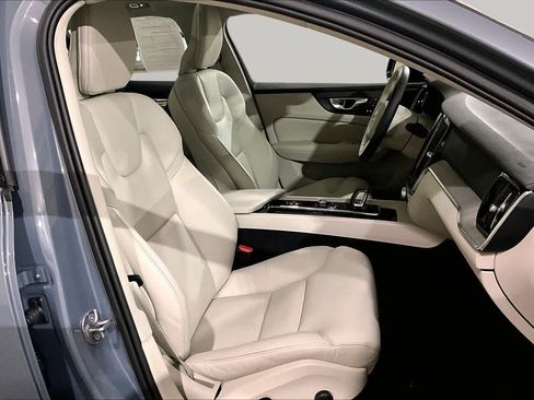 Used 2023 Volvo S60 B5 Plus AWD/4WD image 7