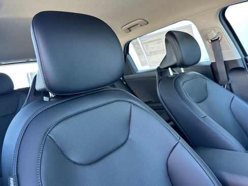 New 2026 Kia K4 EX FWD image 18