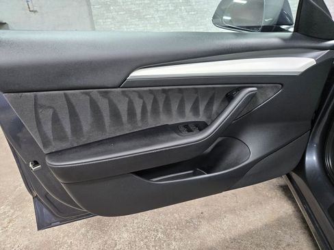 Used 2023 Tesla Model 3 Performance image 7