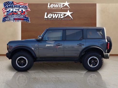 Used 2024 Ford Bronco Outer Banks w/ Sasquatch Package AWD/4WD image 3