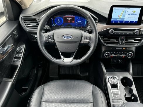 Used 2020 Ford Escape Titanium w/ Titanium Premium Package 2.0 AWD/4WD image 16