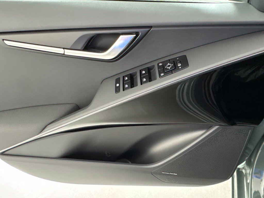 New 2026 Kia Niro EX w/ EX Premium Package FWD image 25