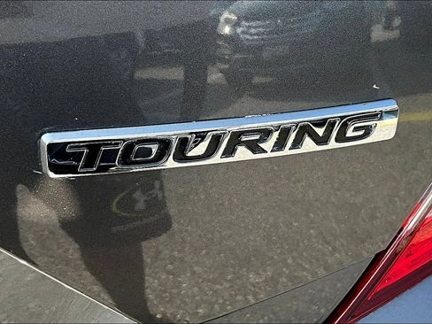 Used 2018 Honda Civic Touring image 24