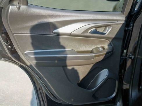 Used 2025 Chevrolet TrailBlazer LS w/ LS Convenience Package image 19