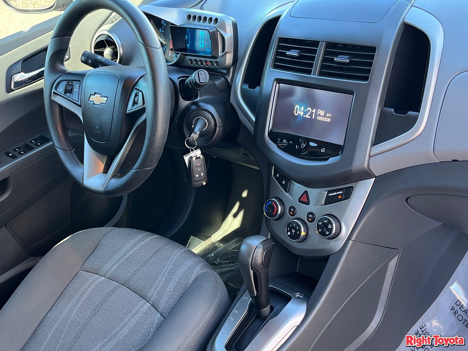 Used 2014 Chevrolet Sonic LT FWD image 12