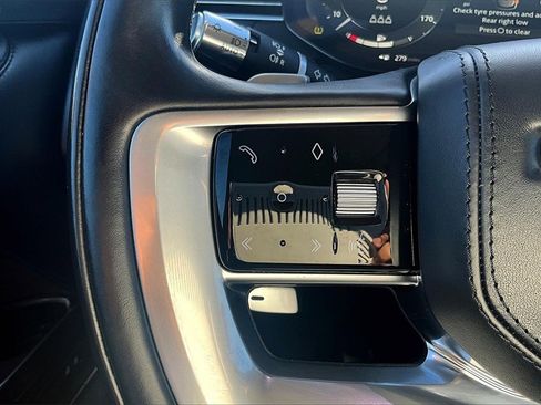 Used 2022 Land Rover Range Rover SE image 18