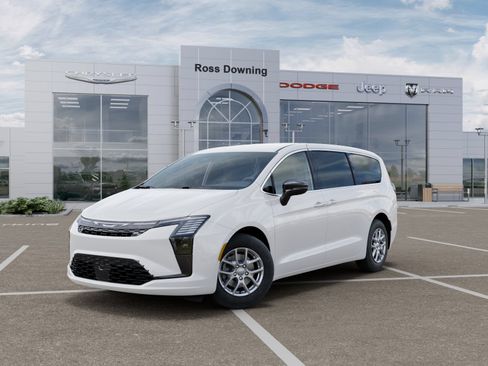 New 2027 Chrysler Pacifica Select FWD image 2
