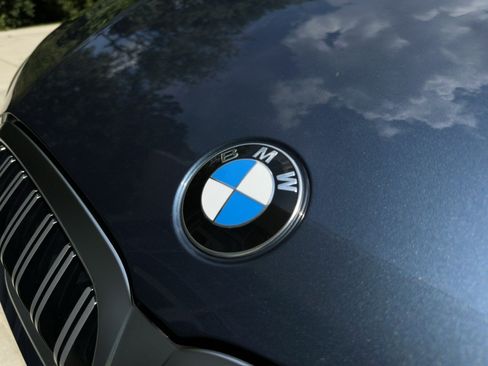 Used 2025 BMW 330i Sedan w/ M Sport Package RWD image 21