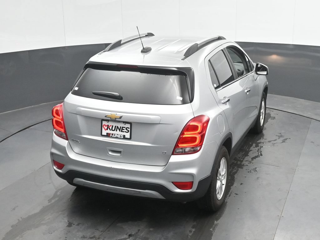 Used 2020 Chevrolet Trax LT w/ LT Convenience Package FWD image 30