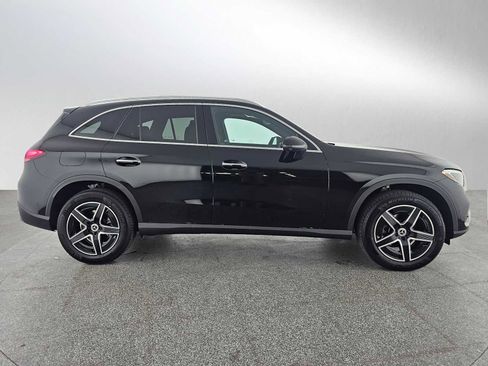 Used 2026 Mercedes-Benz GLC 300 image 2