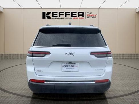 New 2025 Jeep Grand Cherokee L Laredo image 4