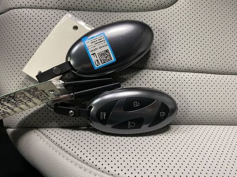 New 2026 Hyundai Elantra Limited image 28