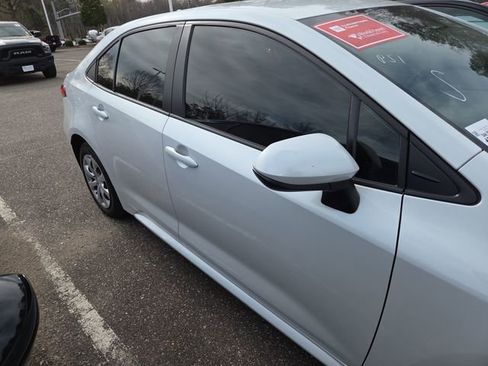 Used 2024 Toyota Corolla LE image 2