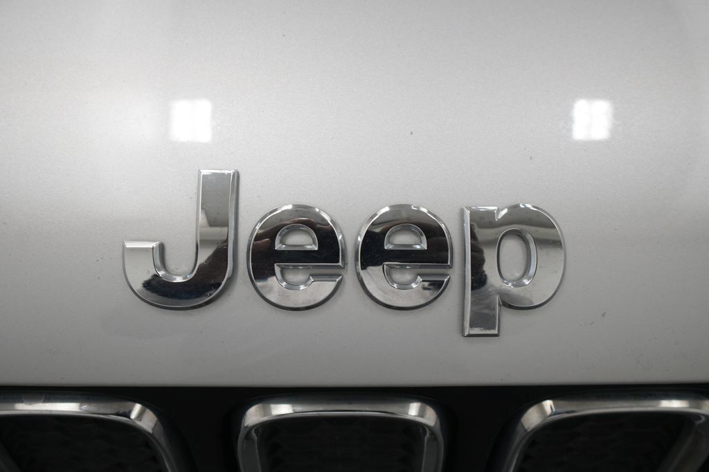 Used 2018 Jeep Renegade Sport w/ Power & Air Group AWD/4WD image 12