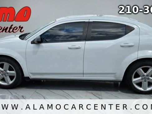 Used 2013 Dodge Avenger SE FWD image 2