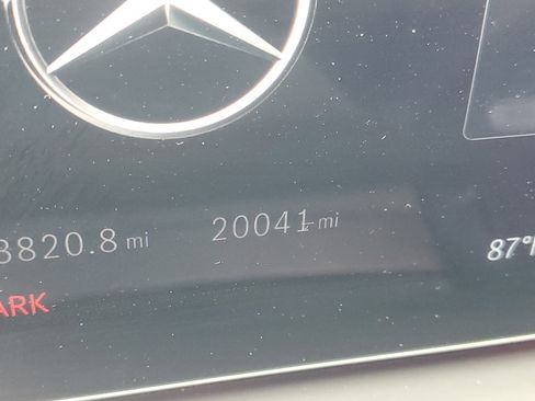 Used 2025 Mercedes-Benz GLE 350 4MATIC image 25