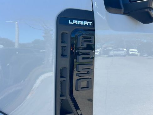 New 2026 Ford F250 Lariat w/ Black Appearance Package image 20