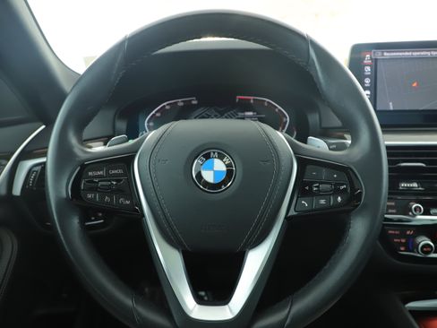Used 2023 BMW 530i w/ Convenience Package image 13