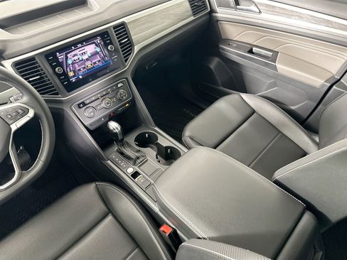 Certified 2021 Volkswagen Atlas Cross Sport SE image 21