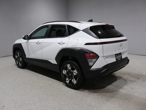 Used 2025 Hyundai Kona SEL AWD/4WD image 4