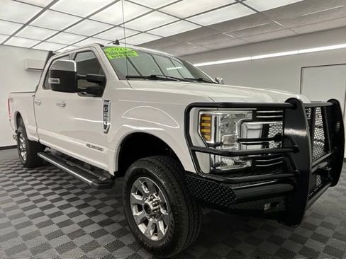 Used 2019 Ford F250 Lariat w/ Chrome Package AWD/4WD image 3