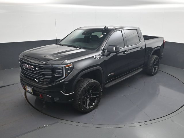 Used 2025 GMC Sierra 1500 AT4 w/ AT4 Premium Package AWD/4WD image 13