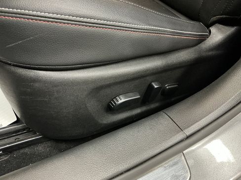 Used 2024 Nissan Altima 2.0 SR FWD image 19