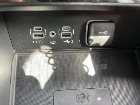 Certified 2025 Jeep Grand Cherokee Altitude AWD/4WD image 35