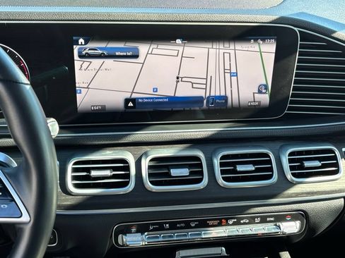 Used 2025 Mercedes-Benz GLE 450 4MATIC image 17