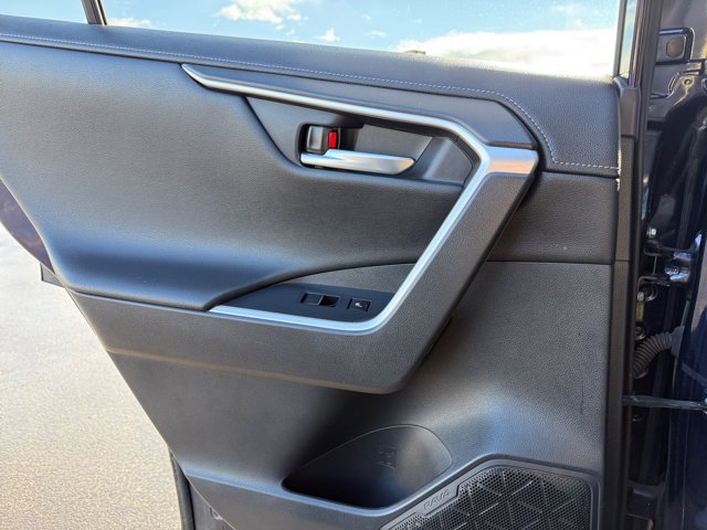 Used 2019 Toyota RAV4 Limited AWD/4WD image 22