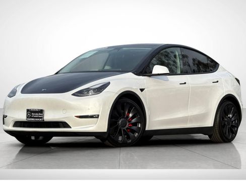 Used 2022 Tesla Model Y Performance image 2