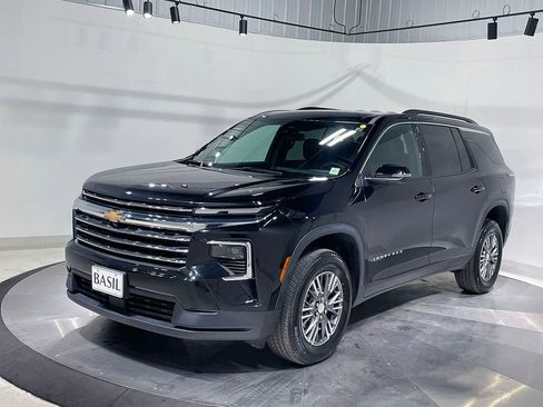 Used 2026 Chevrolet Traverse LT AWD/4WD image 8