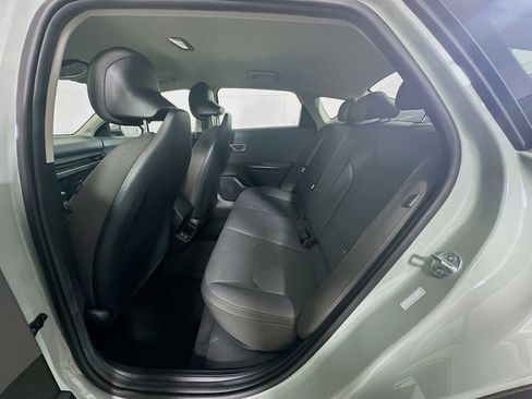 Used 2025 Kia K4 LXS image 29