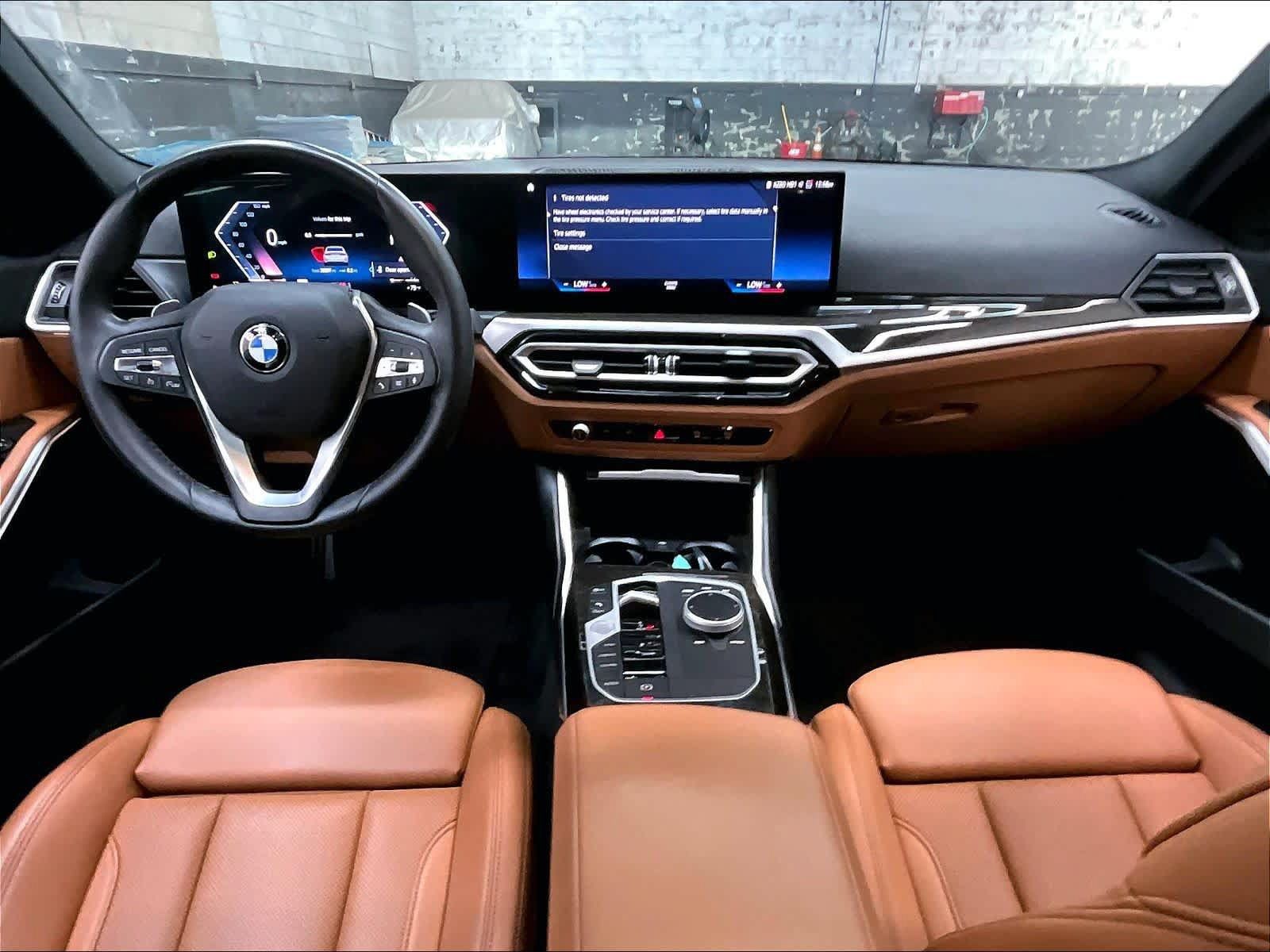 Used 2023 BMW 330i Sedan w/ Driving Assistance Package RWD image 17