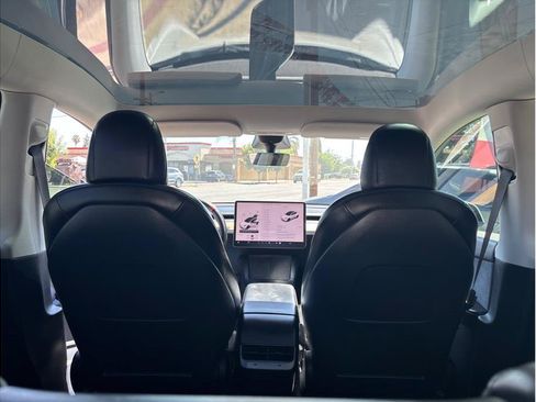 Used 2022 Tesla Model Y Performance AWD/4WD image 12
