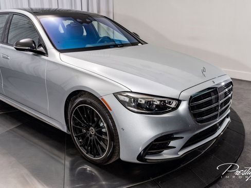 Used 2025 Mercedes-Benz S 580 4MATIC Sedan image 2